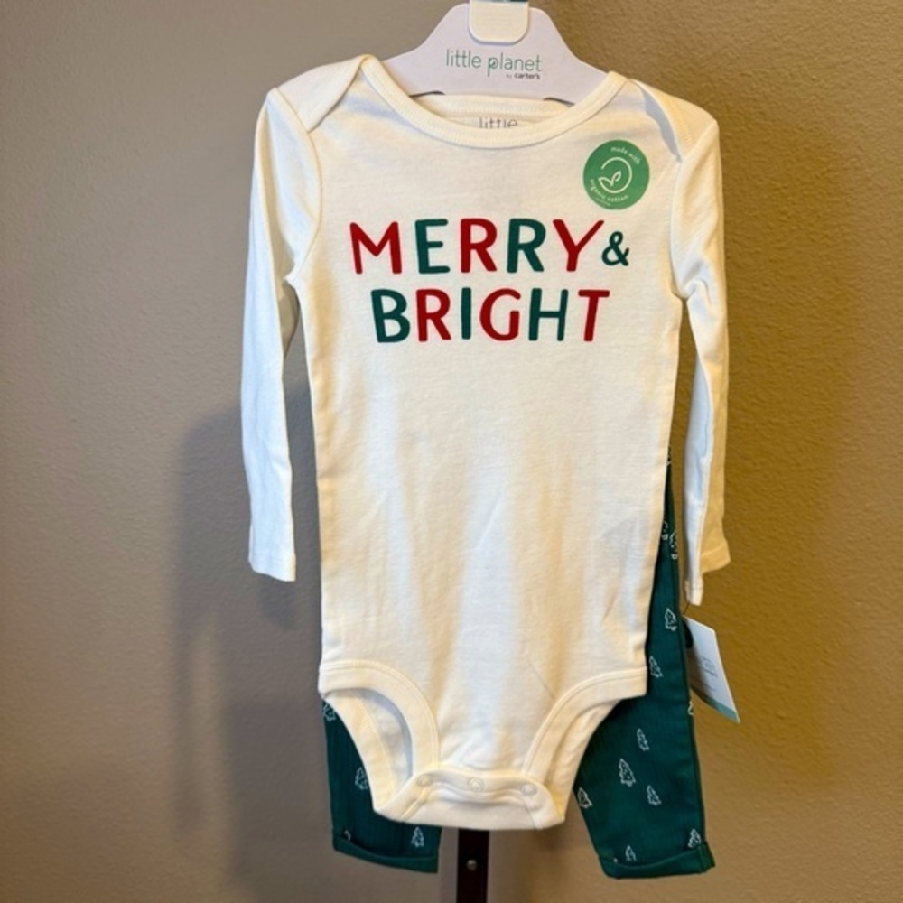 Little Planet by Carter’s Holiday two piece set size 12 months NWT